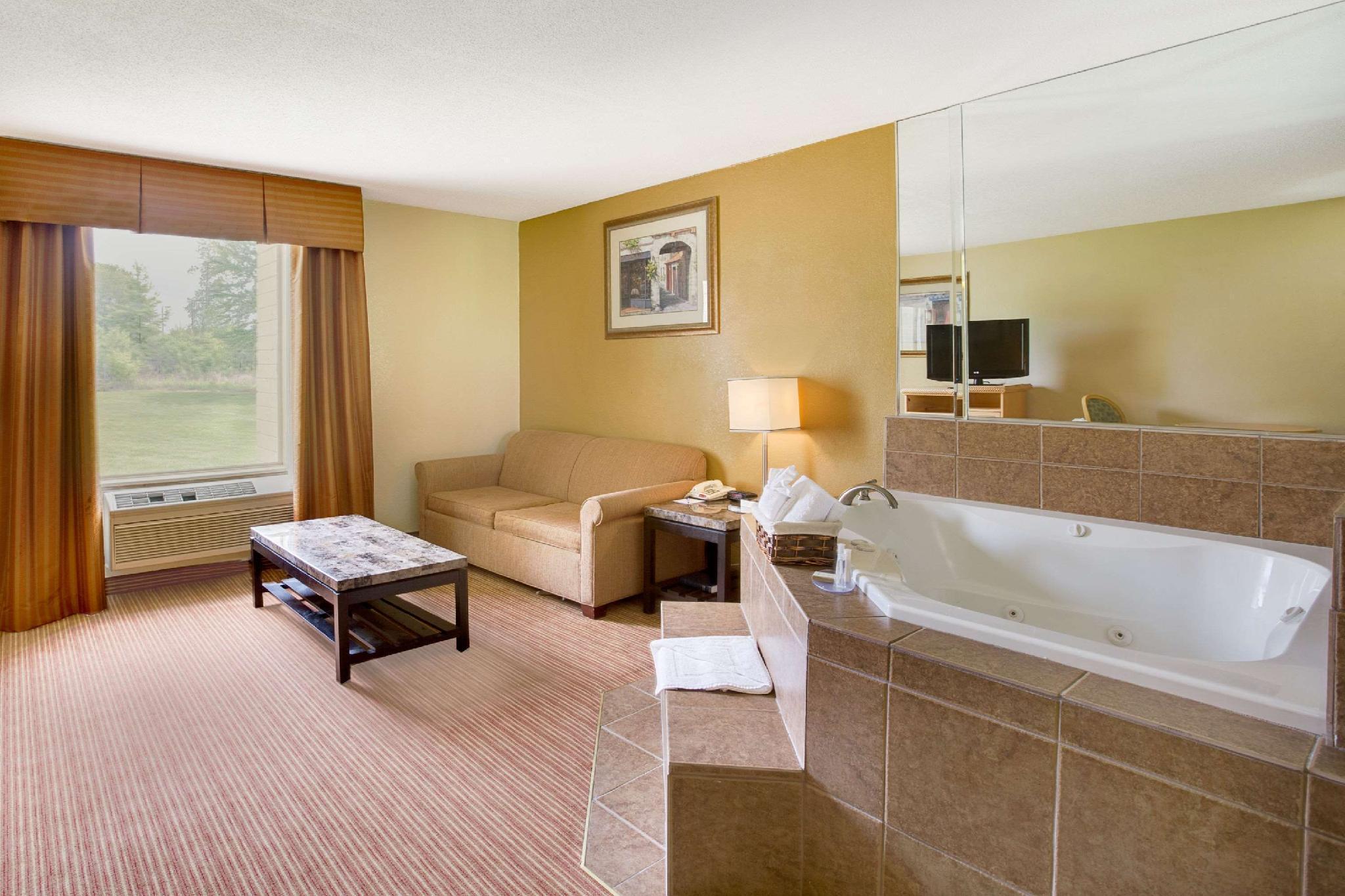 Baymont By Wyndham Charlotte-Airport Coliseum Exterior foto
